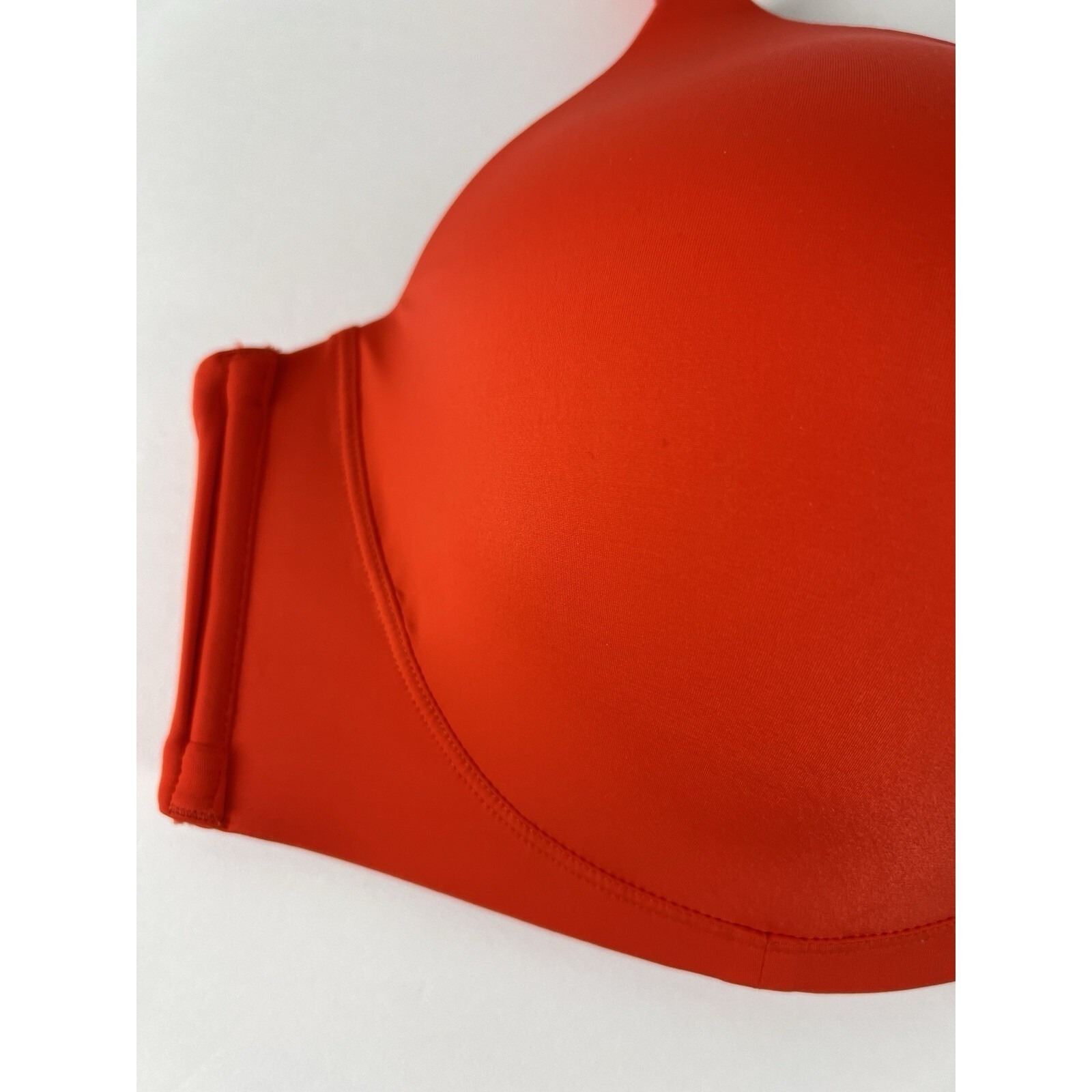 Bare Women Bra Size 32c The Favorite Wireless Smoothing T-Shirt B10246 Poppy B32 — image 5 of 8